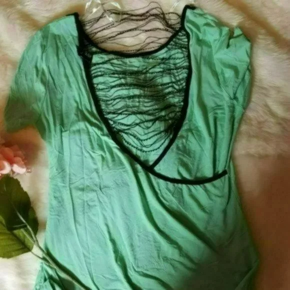 ♡3/$30♡ BKE Boutique NWOT top with beaded open back - Picture 4 of 4